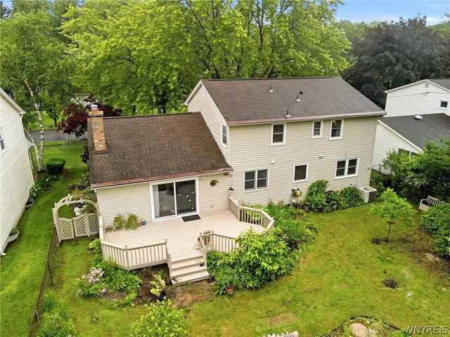 38 Sherburn Drive, Hamburg, NY 14075