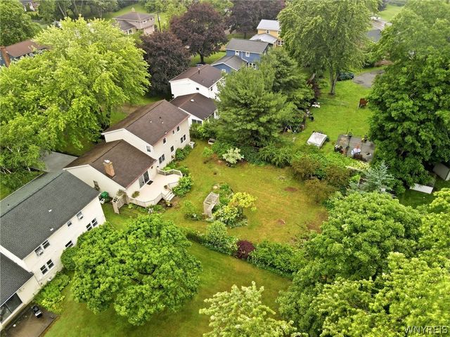 38 Sherburn Drive, Hamburg, NY 14075