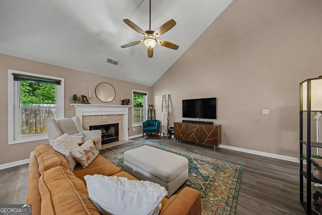 206 Park Place, Woodstock, GA 30189