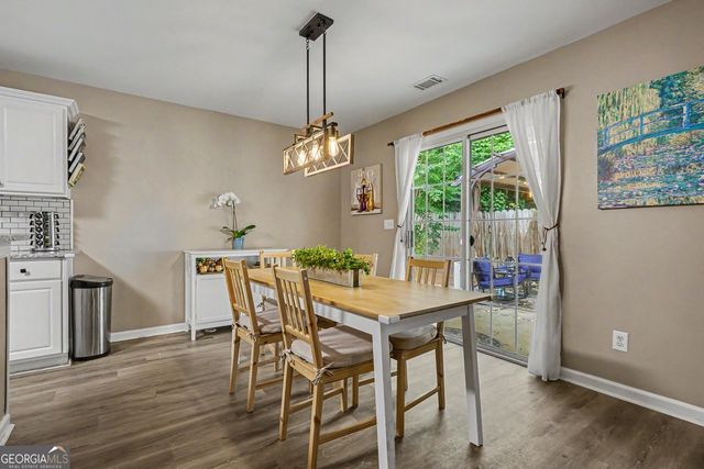 206 Park Place, Woodstock, GA 30189