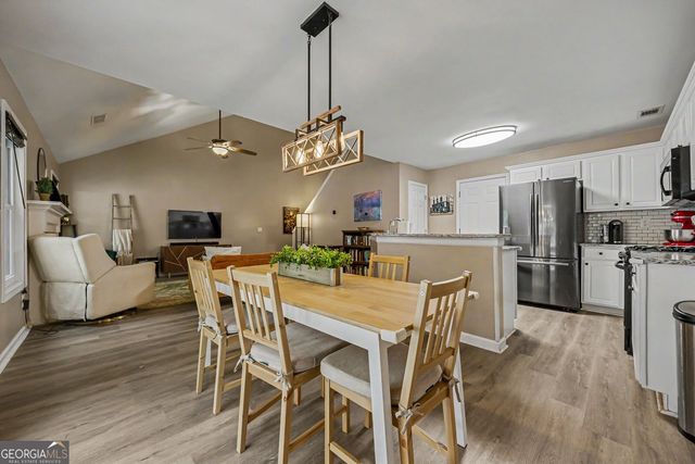 206 Park Place, Woodstock, GA 30189