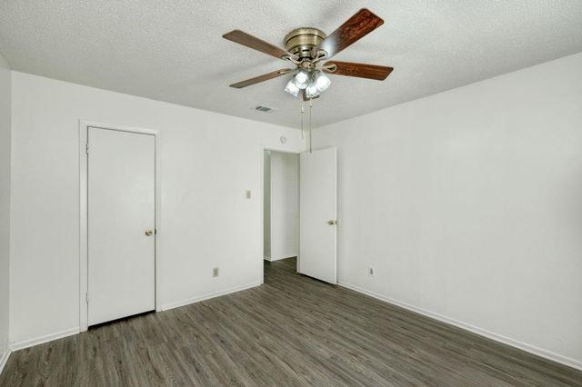 11410 Pollyanna Ave B, Austin, TX 78753