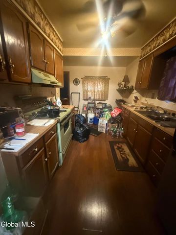 1741 Avenue H, Schenectady, NY 12304