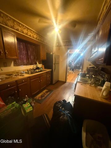 1741 Avenue H, Schenectady, NY 12304