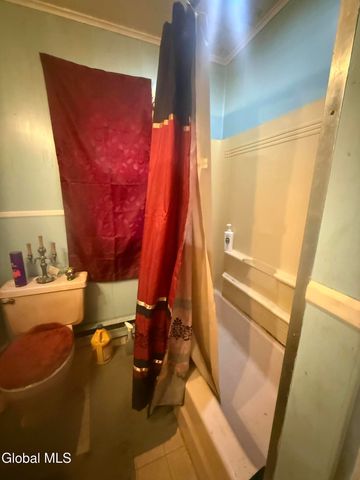 1741 Avenue H, Schenectady, NY 12304