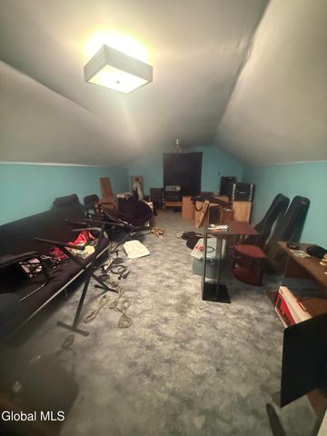 1741 Avenue H, Schenectady, NY 12304