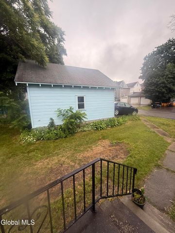 1741 Avenue H, Schenectady, NY 12304