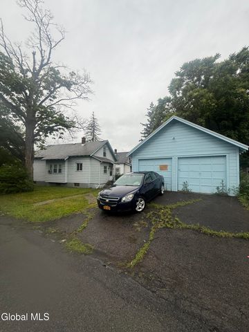 1741 Avenue H, Schenectady, NY 12304