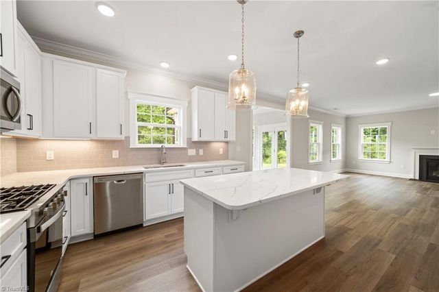 165 Red Maple Way, King, NC 27021