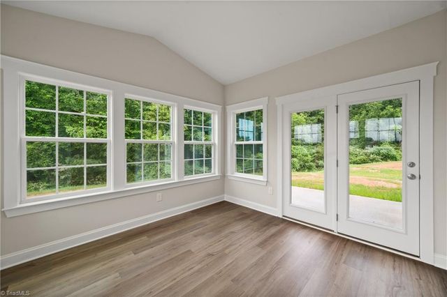 165 Red Maple Way, King, NC 27021