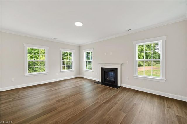 165 Red Maple Way, King, NC 27021