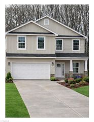 165 Red Maple Way, King, NC 27021