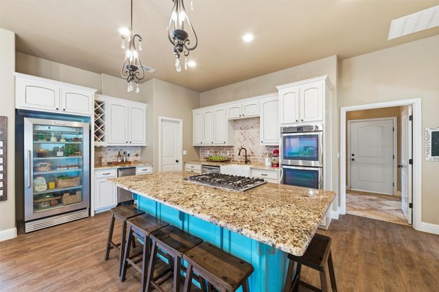 128 E Remuda Court, Fort Worth, TX 76108