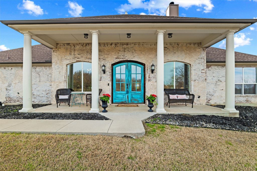 128 E Remuda Court, Fort Worth, TX 76108