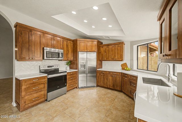 6951 W KIMBERLY Way, Glendale, AZ 85308