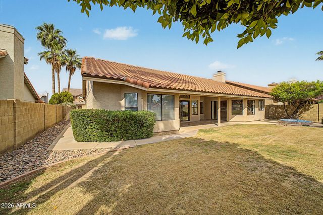 6951 W KIMBERLY Way, Glendale, AZ 85308