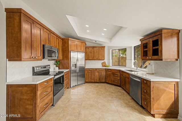 6951 W KIMBERLY Way, Glendale, AZ 85308