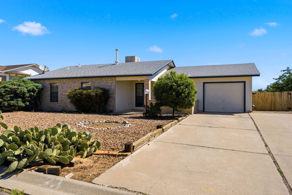 4735 Gypsum Drive NE, Rio Rancho, NM 87124