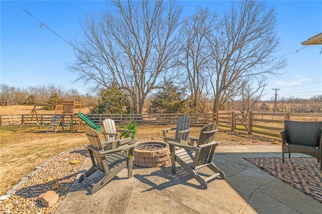 5302 State Route 18 Highway, Adrian, MO 64720