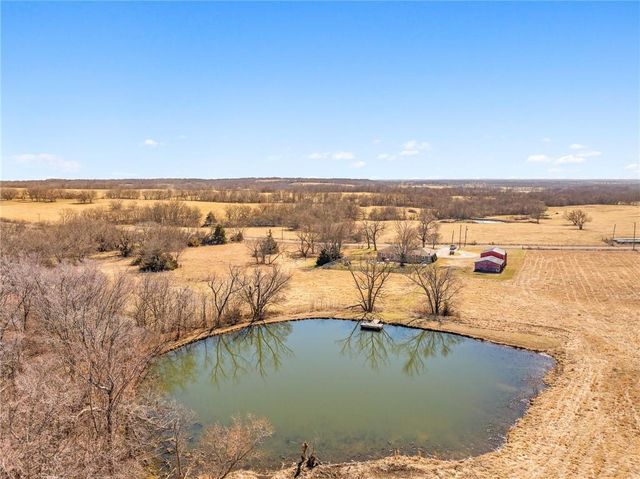 5302 State Route 18 Highway, Adrian, MO 64720