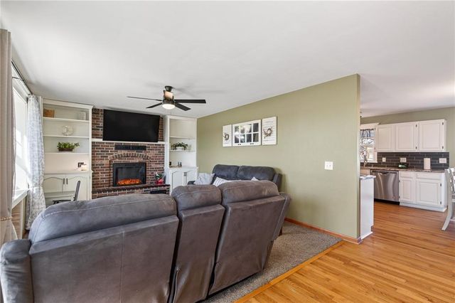 5302 State Route 18 Highway, Adrian, MO 64720