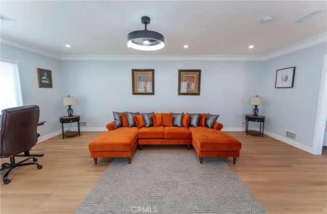 12329 Oxford, Hawthorne, CA 90250
