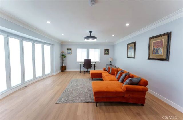12329 Oxford, Hawthorne, CA 90250