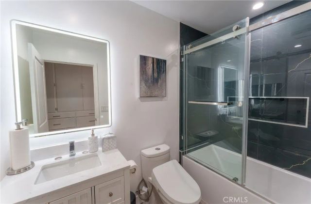 12329 Oxford, Hawthorne, CA 90250