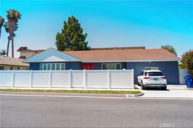 12329 Oxford, Hawthorne, CA 90250