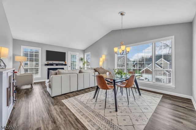 166 Aster Ct, Readington Twp., NJ 08889
