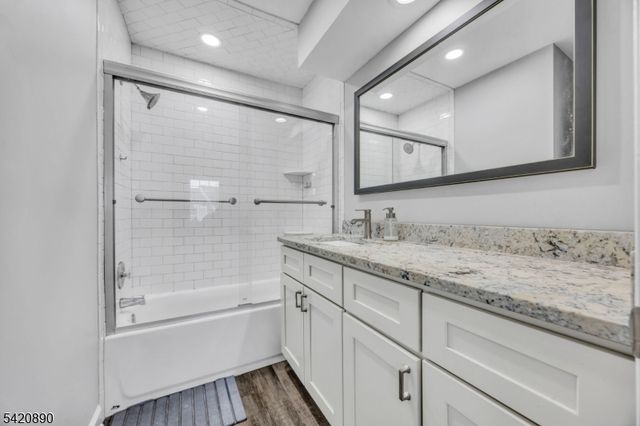 166 Aster Ct, Readington Twp., NJ 08889