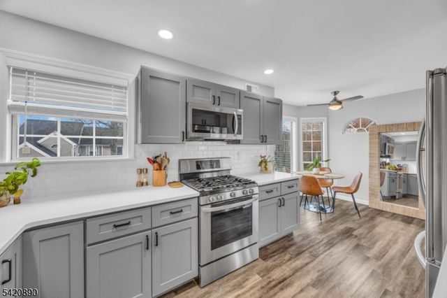 166 Aster Ct, Readington Twp., NJ 08889