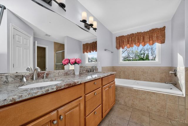 7824 Golden Meadow Drive, Deerfield Twp., OH 45040