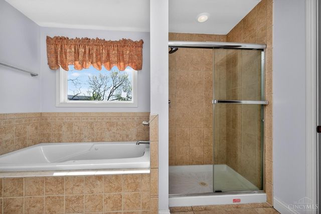 7824 Golden Meadow Drive, Deerfield Twp., OH 45040