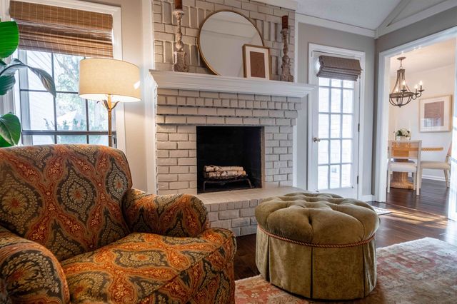 8027 FARMINGDALE RD, Germantown, TN 38138