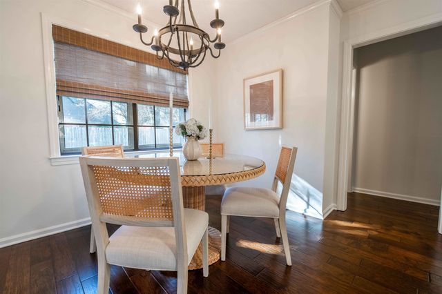 8027 FARMINGDALE RD, Germantown, TN 38138