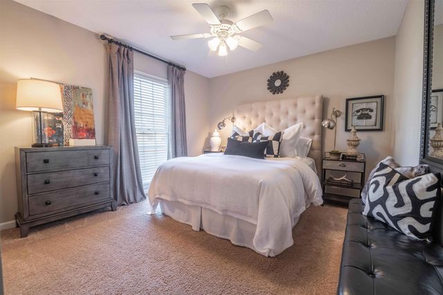 8027 FARMINGDALE RD, Germantown, TN 38138