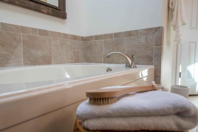 8027 FARMINGDALE RD, Germantown, TN 38138