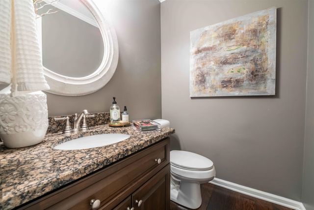 8027 FARMINGDALE RD, Germantown, TN 38138