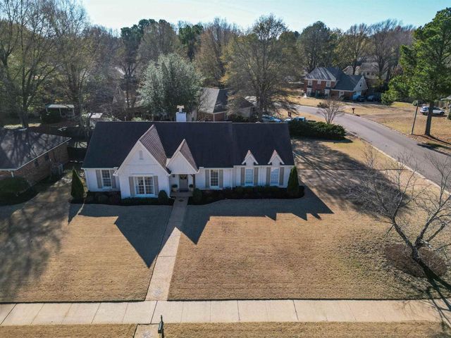 8027 FARMINGDALE RD, Germantown, TN 38138