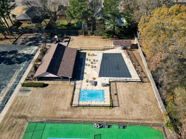 8027 FARMINGDALE RD, Germantown, TN 38138