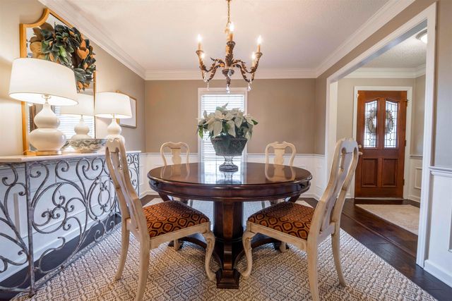 8027 FARMINGDALE RD, Germantown, TN 38138