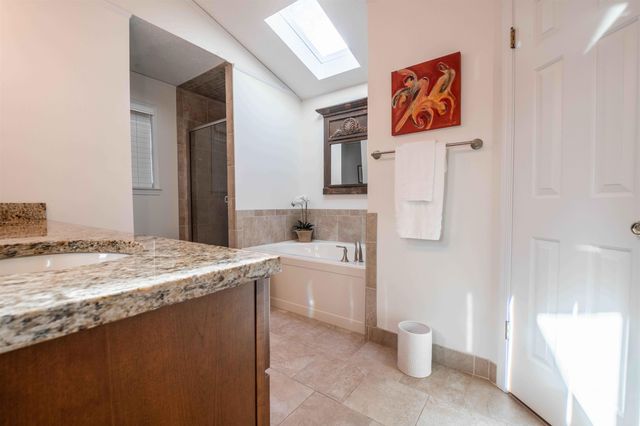 8027 FARMINGDALE RD, Germantown, TN 38138