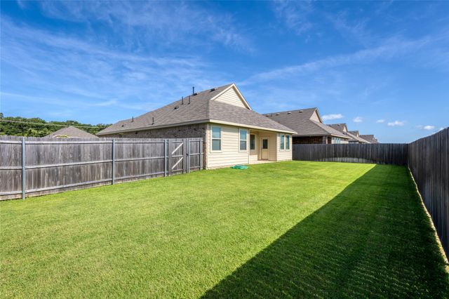 204 Post Oak Street, Azle, TX 76020