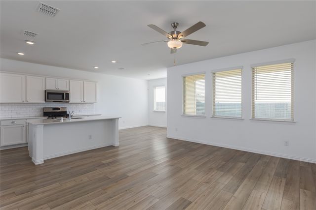204 Post Oak Street, Azle, TX 76020