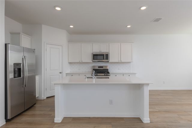 204 Post Oak Street, Azle, TX 76020