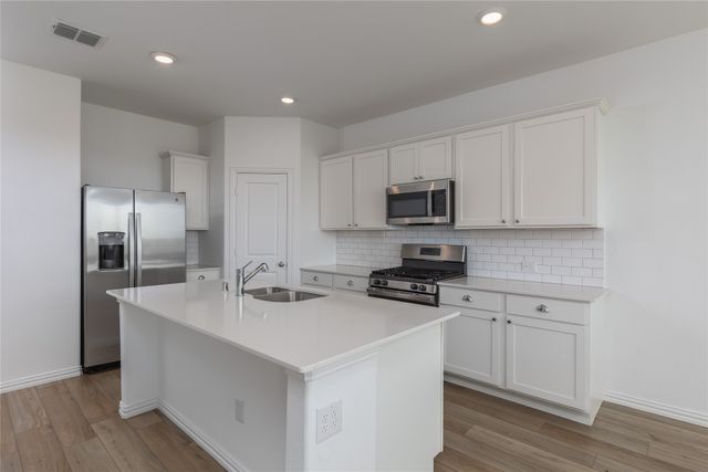 204 Post Oak Street, Azle, TX 76020