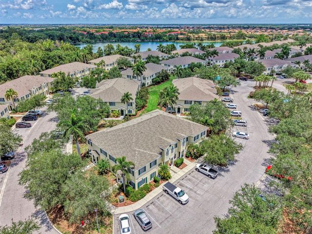 305 CAPE HARBOUR LOOP 104, Bradenton, FL 34212