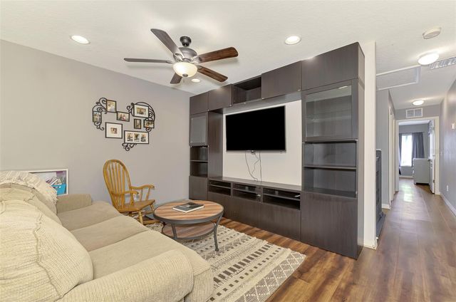 305 CAPE HARBOUR LOOP 104, Bradenton, FL 34212