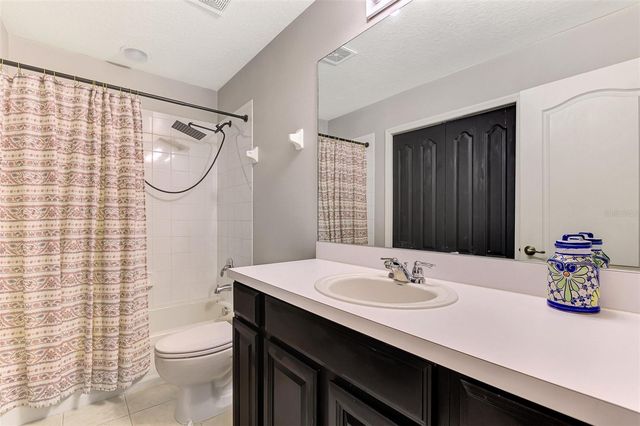 305 CAPE HARBOUR LOOP 104, Bradenton, FL 34212